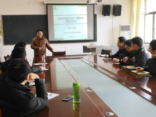 生命科学学院邀请华中农业大学胡红青教授来我校作学术报告