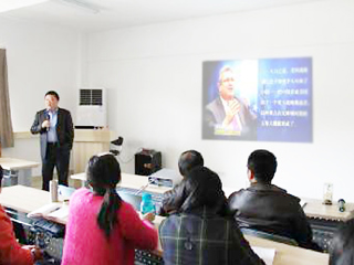 中国科学技术大学博士生导师刘志迎教授应邀来我校讲学